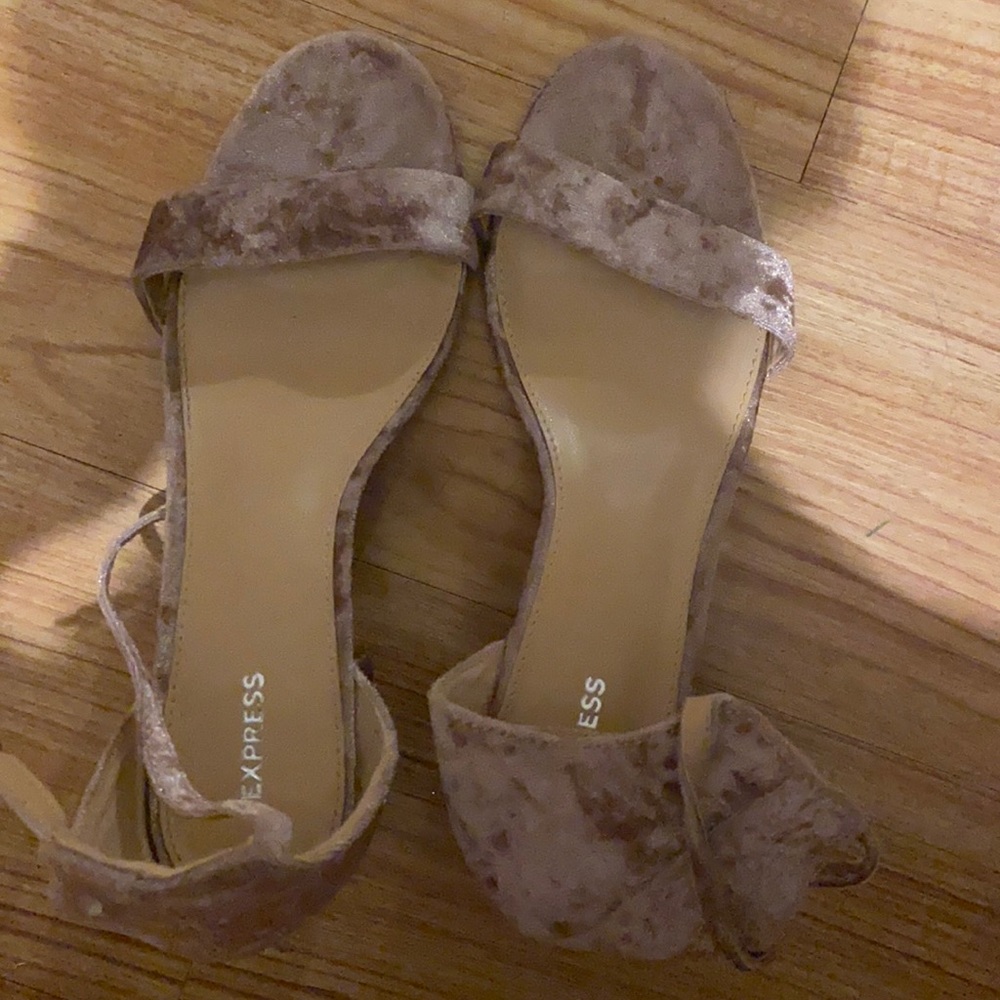 Express Heels size 8